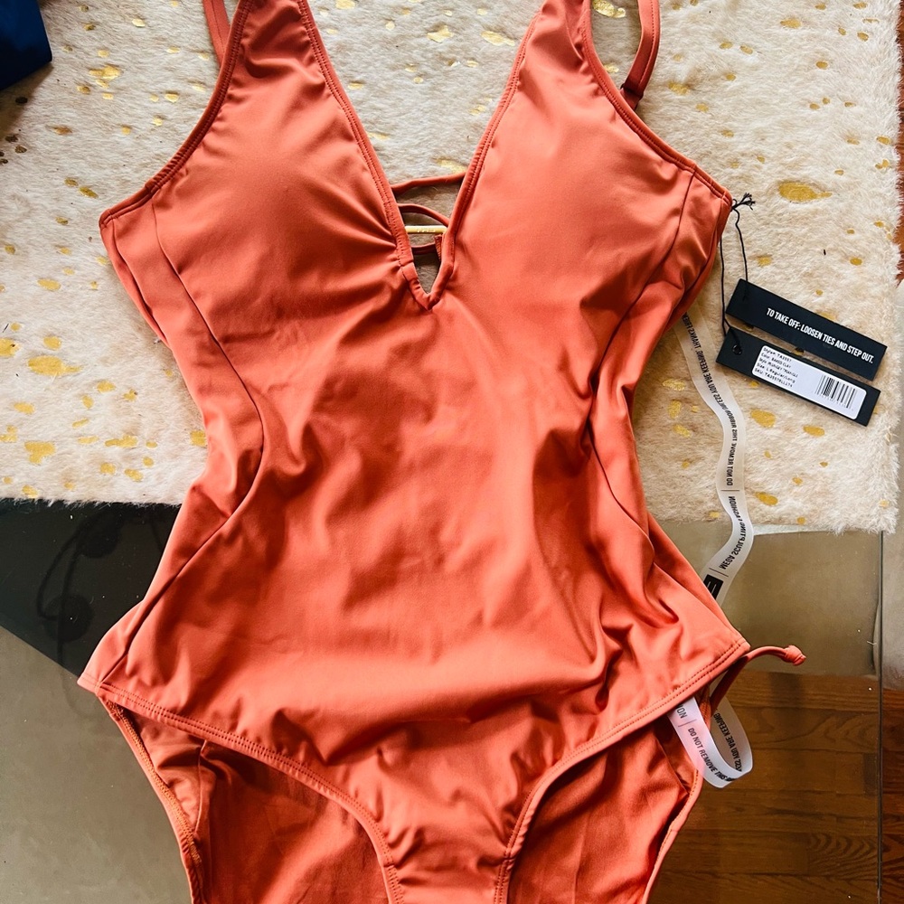 Ta3 Plungey triangle swimsuit